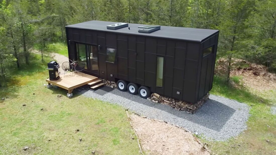 shipping container conversion house；