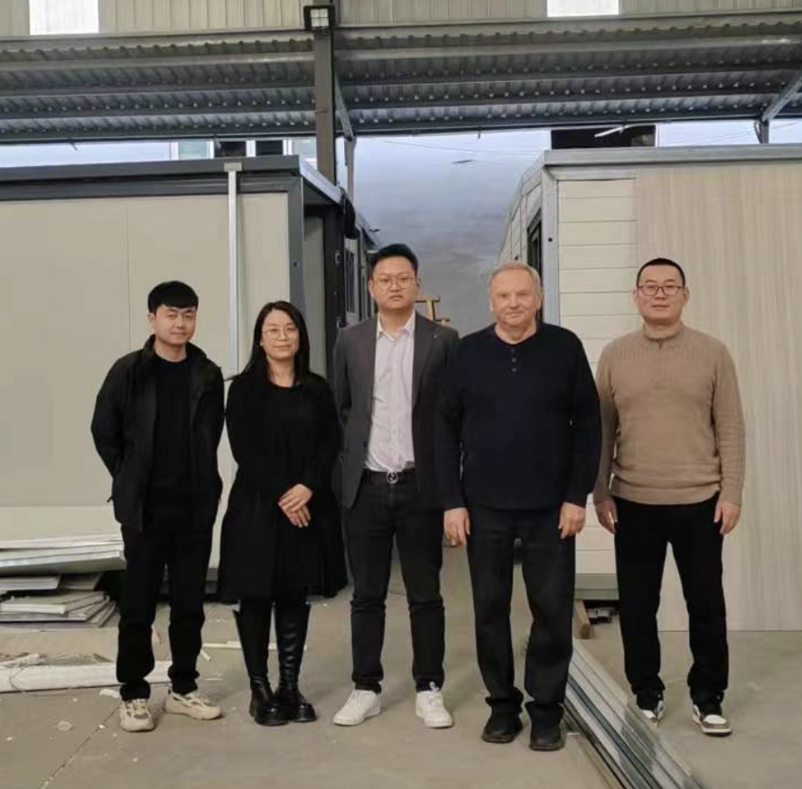 This is a great experience. Very experienced supplier, which changed my view of Chinese people. He modified my proposal, reduced my cost, and allowed me to complete the project better. Really great. I have already applied for a second order, did you see it? Hahahaha