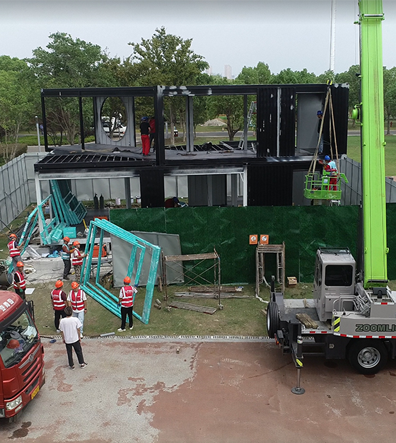 Overseas installation team | ZCS Modular House